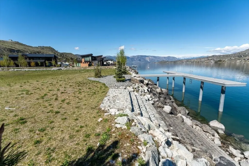 105 Bass Lane Chelan WA 98816