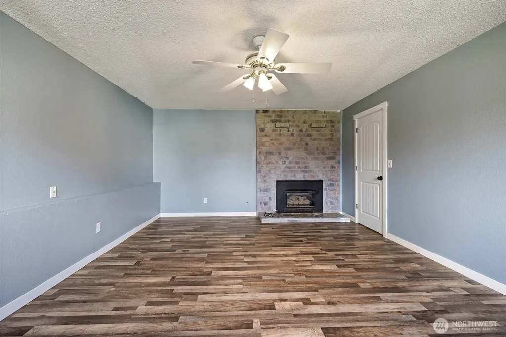 2904 E 147th Street Tacoma WA 98455