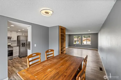 2904 E 147th Street Tacoma WA 98455