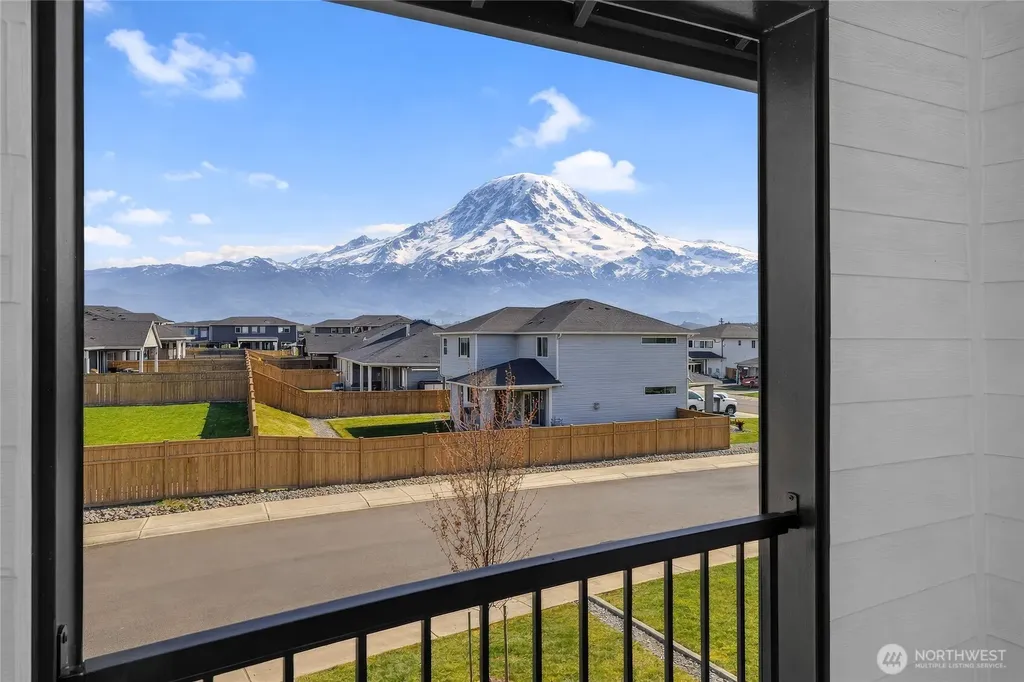 6318 230th Avenue Ct E Buckley WA 98321