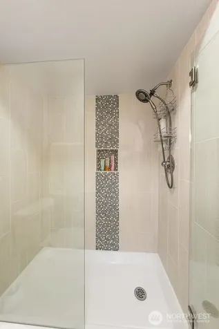 9918 NE 144th Lane Kirkland WA 98034