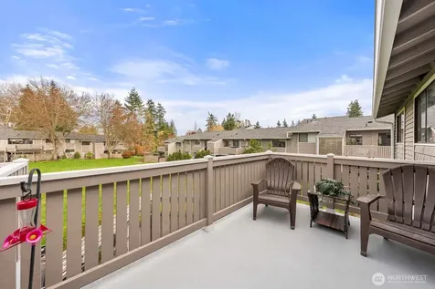 9918 NE 144th Lane Kirkland WA 98034