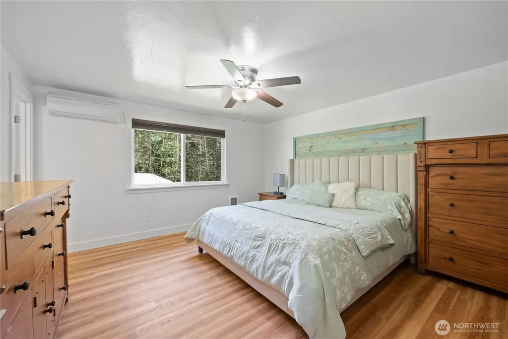 976 Sandy Bend Road Castle Rock WA 98611