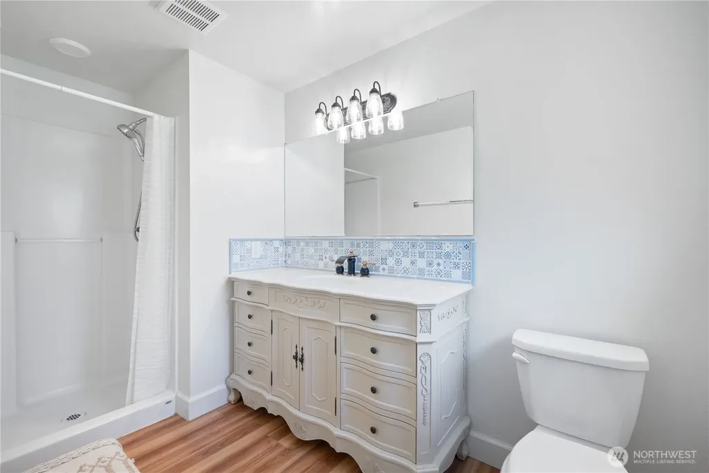 976 Sandy Bend Road Castle Rock WA 98611