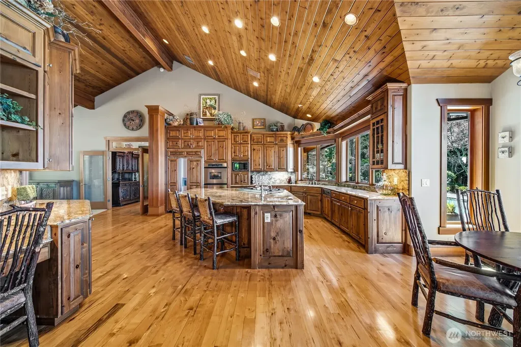 21102 Snag Island Drive E Lake Tapps WA 98391