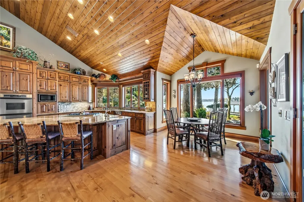 21102 Snag Island Drive E Lake Tapps WA 98391