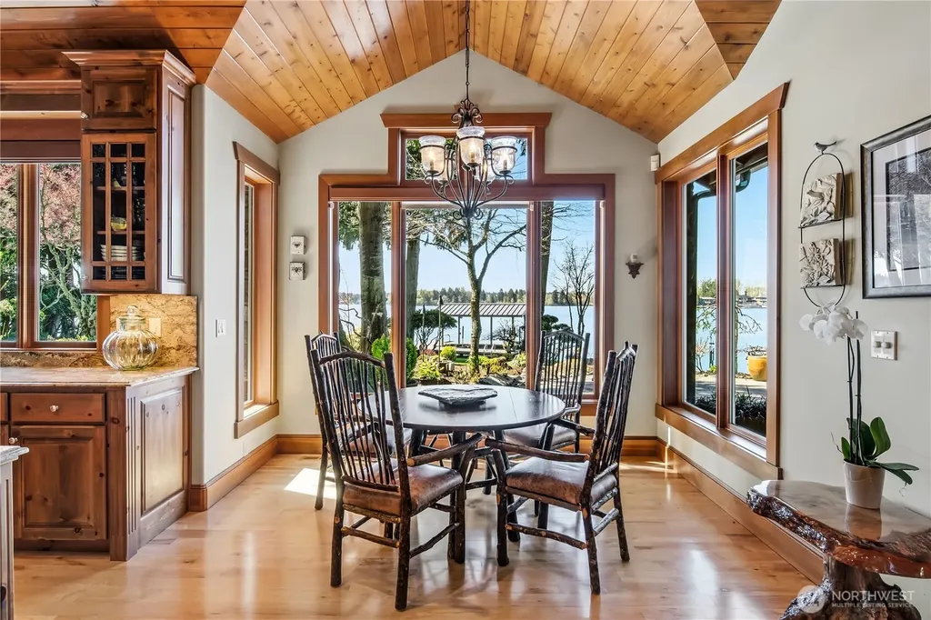 21102 Snag Island Drive E Lake Tapps WA 98391
