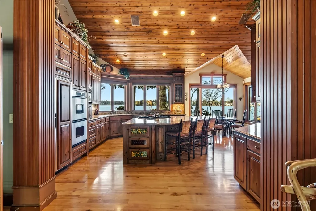 21102 Snag Island Drive E Lake Tapps WA 98391
