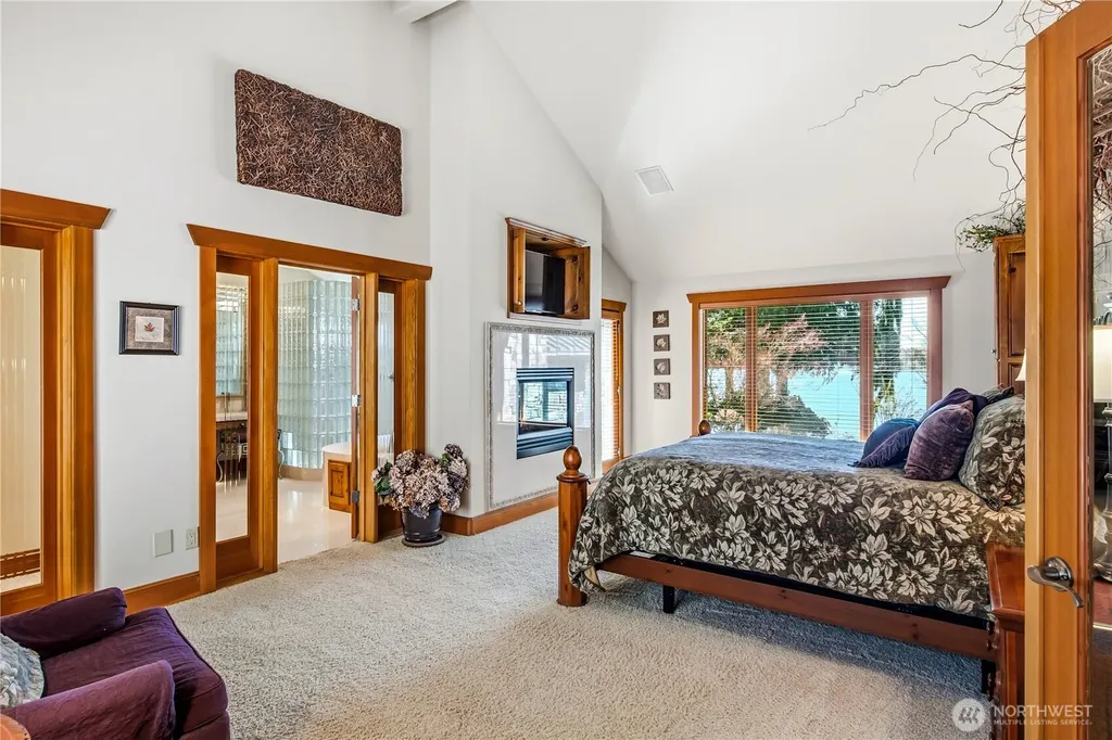21102 Snag Island Drive E Lake Tapps WA 98391