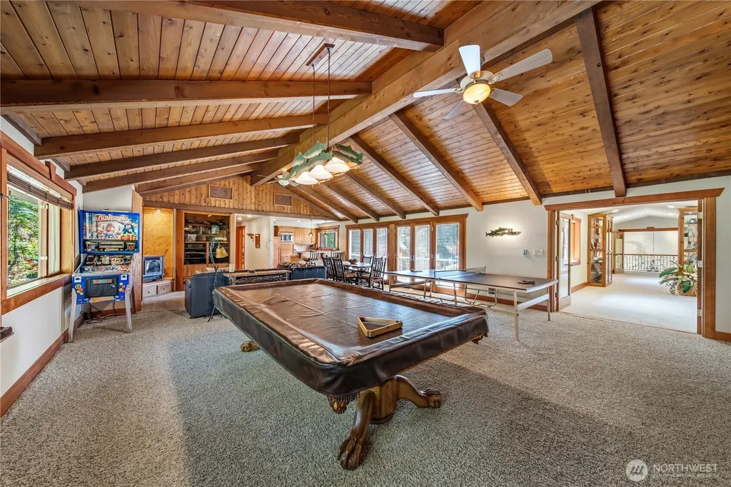 21102 Snag Island Drive E Lake Tapps WA 98391