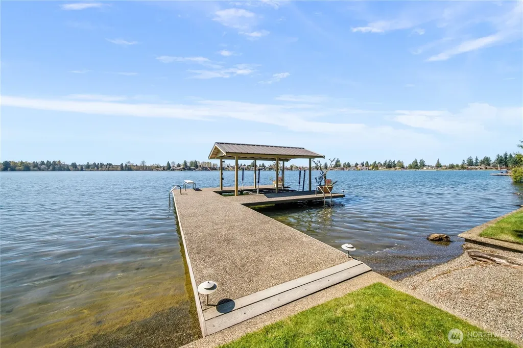 21102 Snag Island Drive E Lake Tapps WA 98391