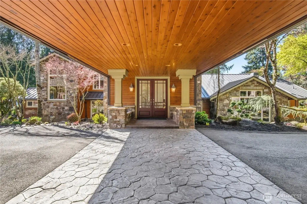 21102 Snag Island Drive E Lake Tapps WA 98391