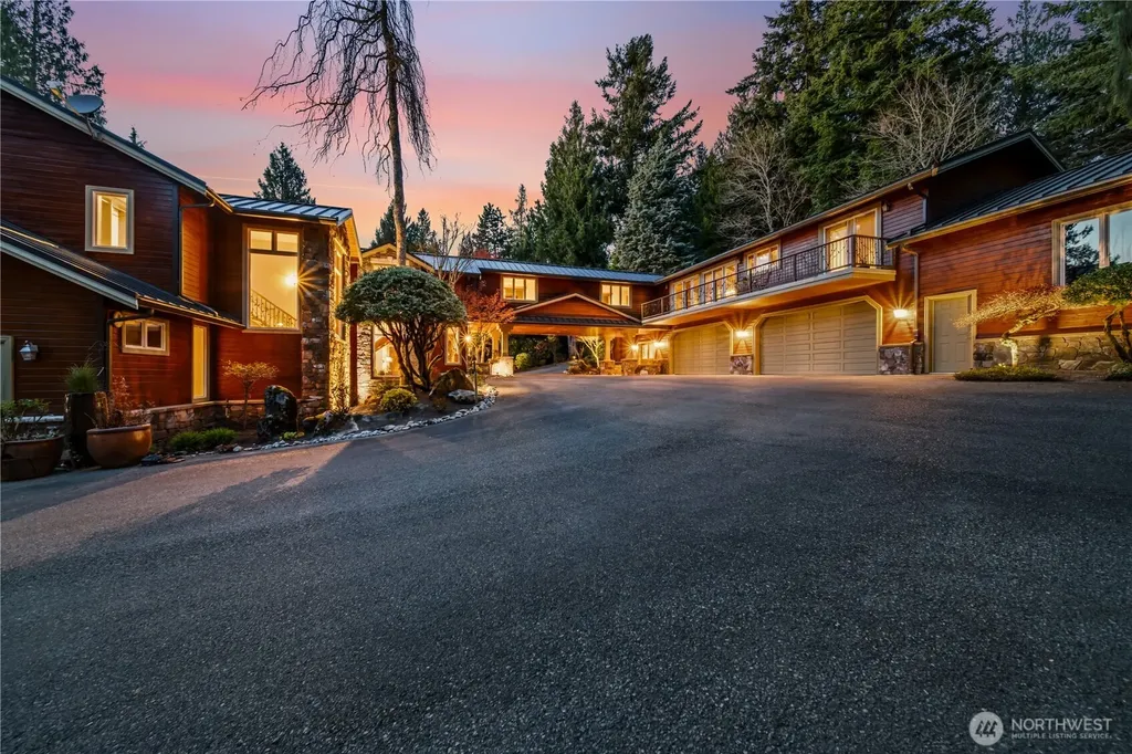 21102 Snag Island Drive E Lake Tapps WA 98391