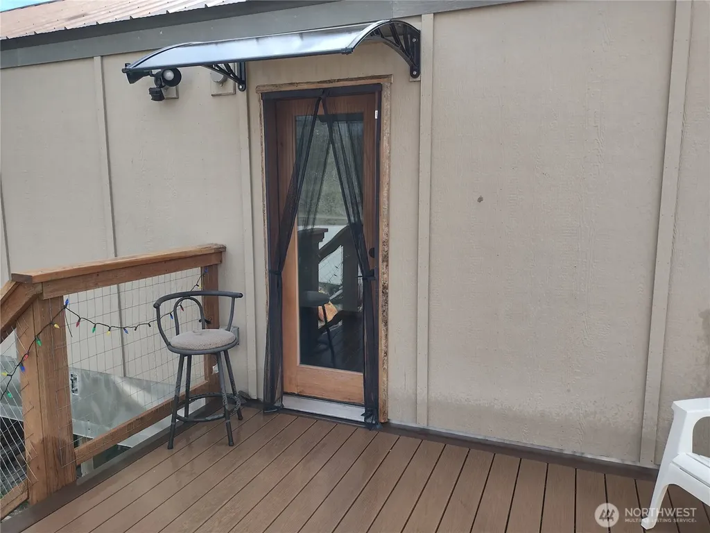 6 Tanager Lane Republic WA 99166