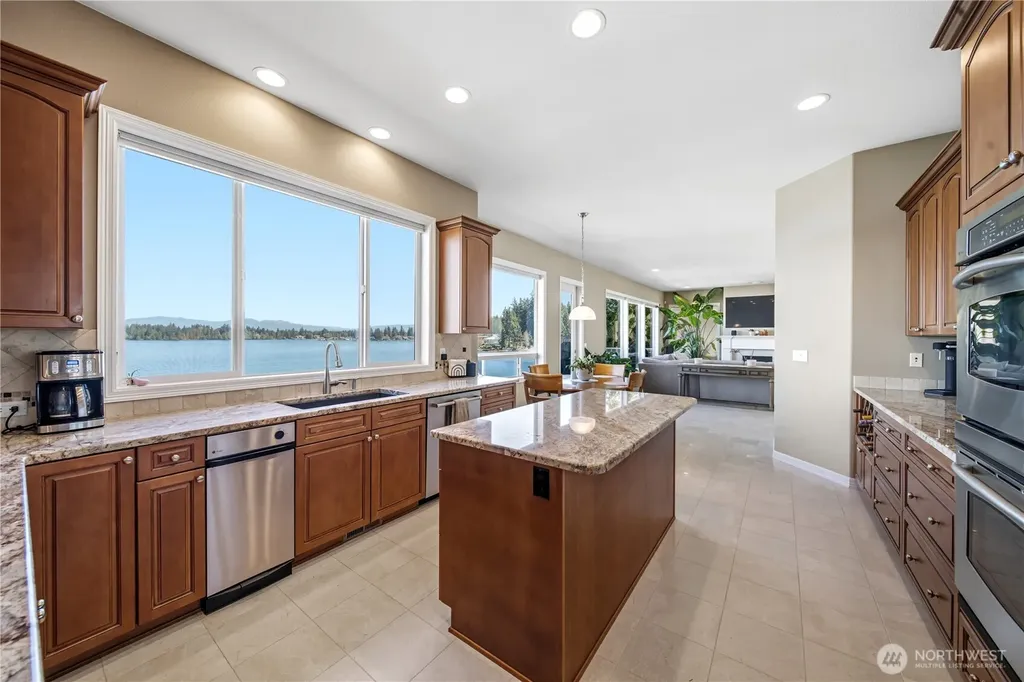 4915 Jenks Point Way E Lake Tapps WA 98391