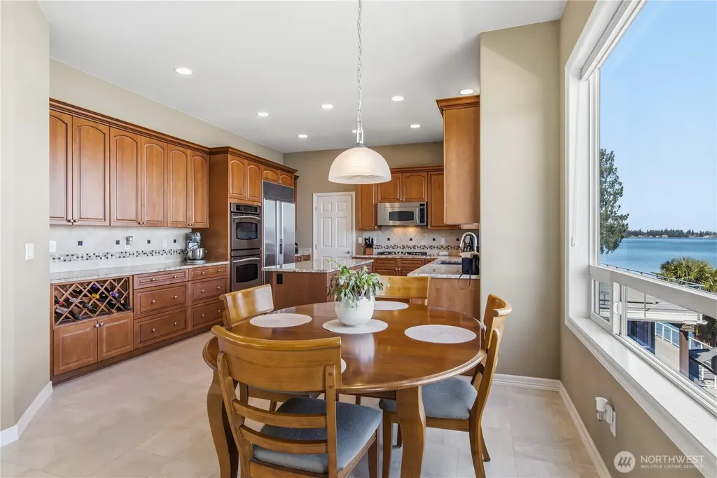 4915 Jenks Point Way E Lake Tapps WA 98391