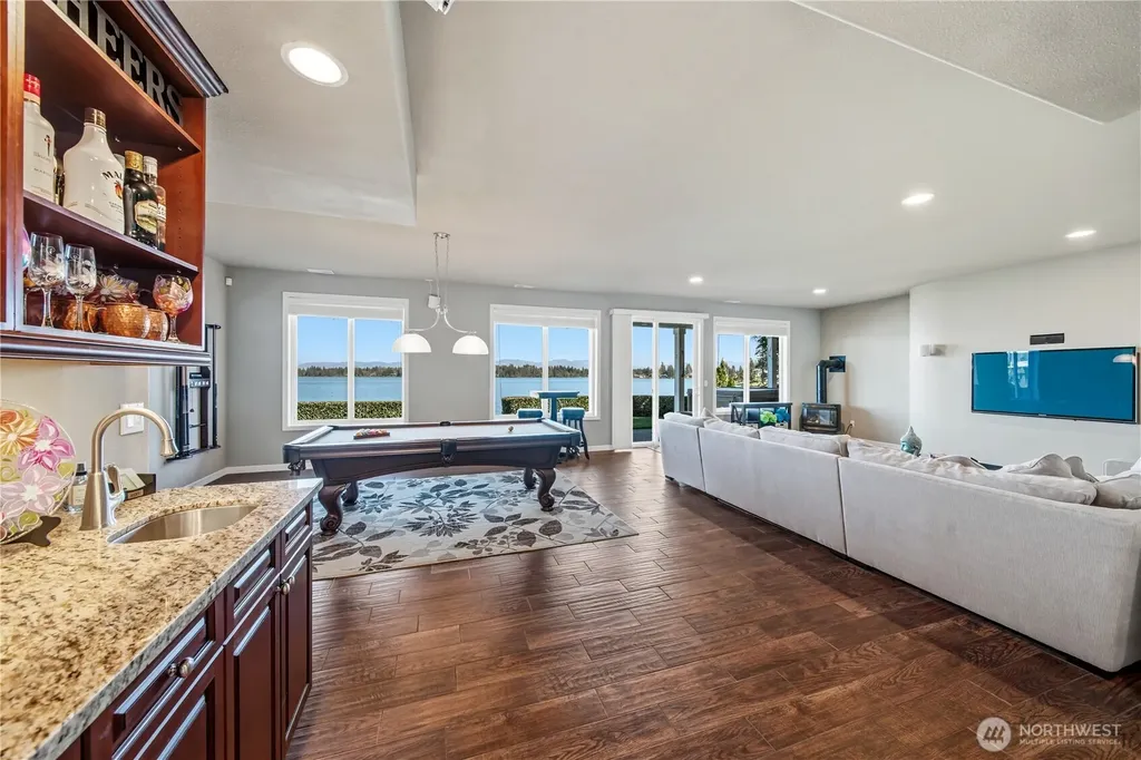 4915 Jenks Point Way E Lake Tapps WA 98391
