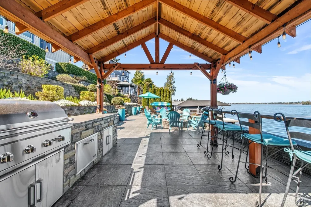 4915 Jenks Point Way E Lake Tapps WA 98391