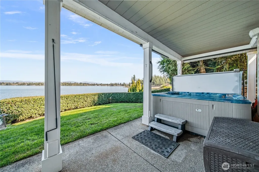 4915 Jenks Point Way E Lake Tapps WA 98391