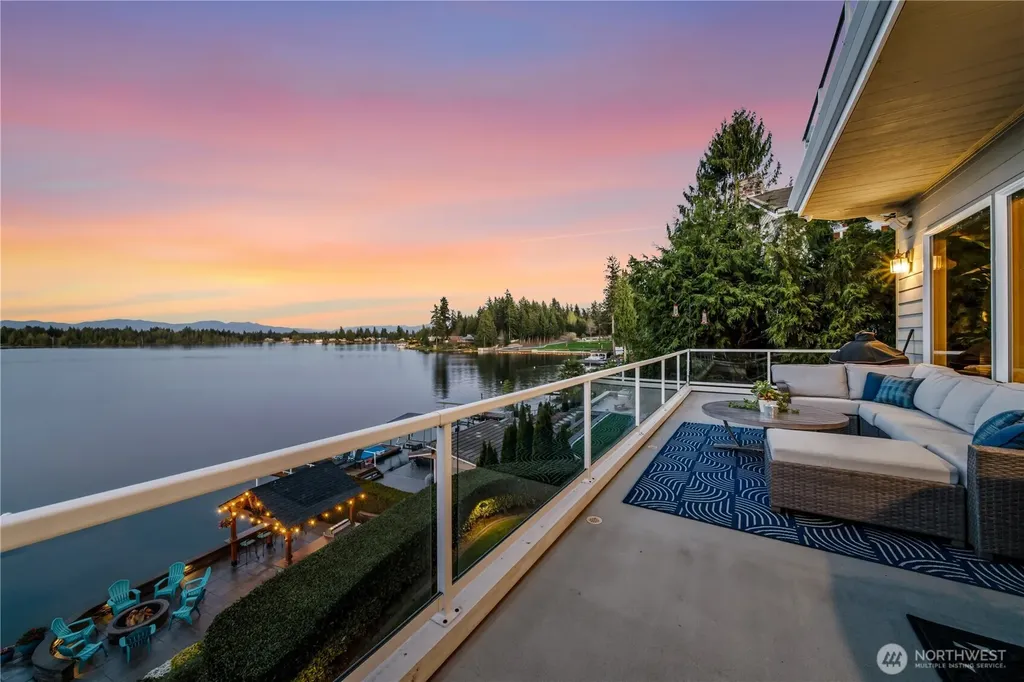 4915 Jenks Point Way E Lake Tapps WA 98391