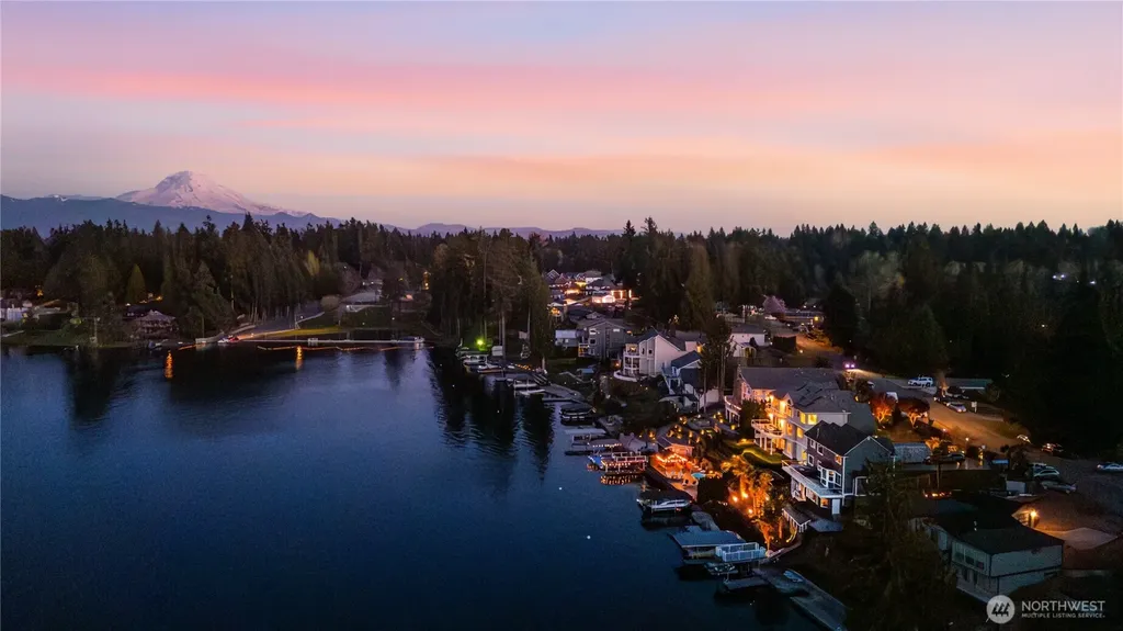 4915 Jenks Point Way E Lake Tapps WA 98391