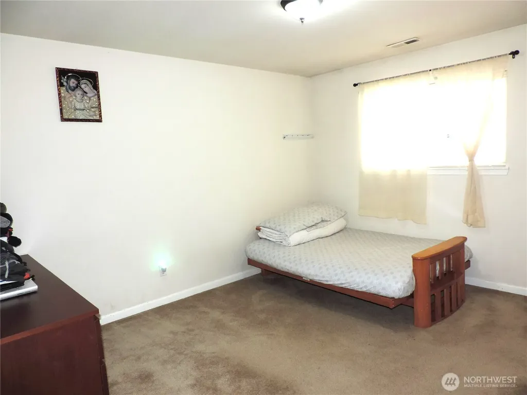 11426 15th Avenue SW Seattle WA 98146