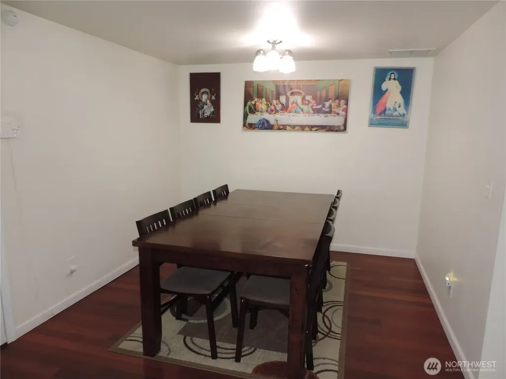11426 15th Avenue SW Seattle WA 98146