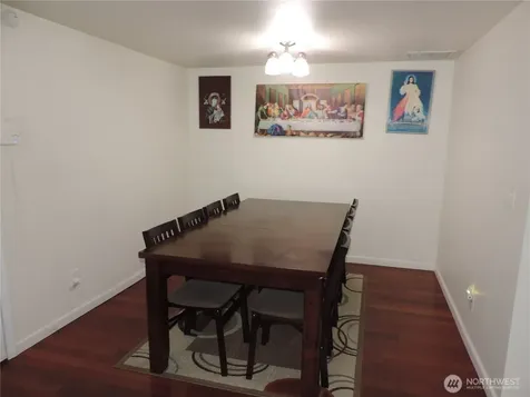 11426 15th Avenue SW Seattle WA 98146