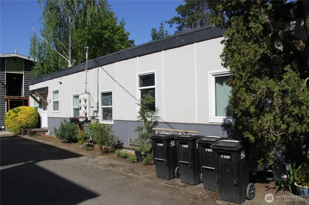 2110 NE 85th Street Seattle WA 98115
