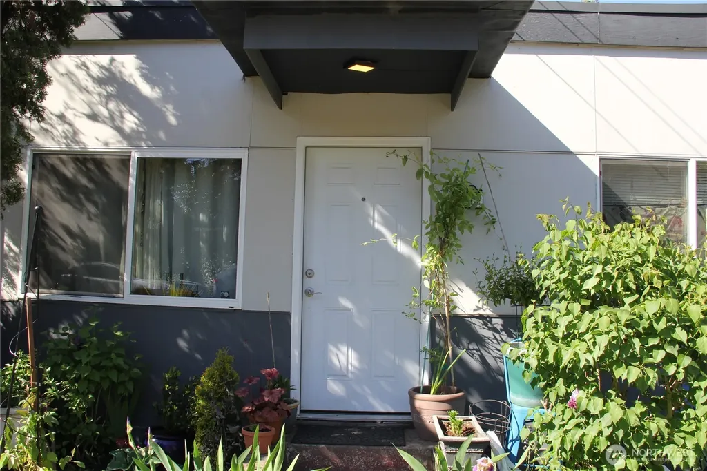 2110 NE 85th Street Seattle WA 98115