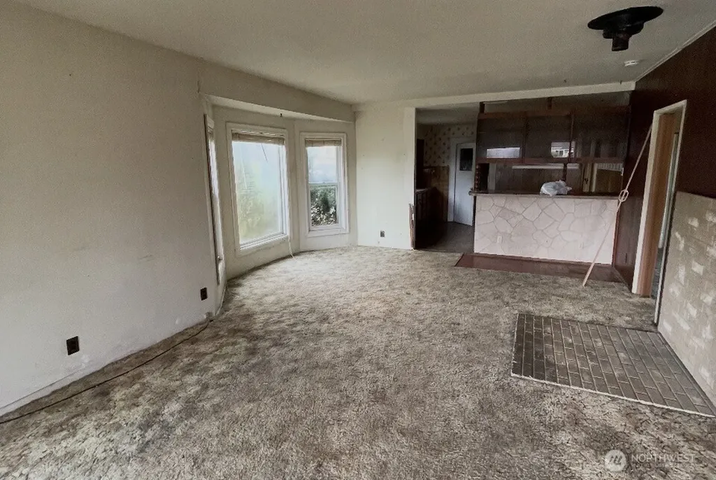 201 Emerson Avenue Hoquiam WA 98550