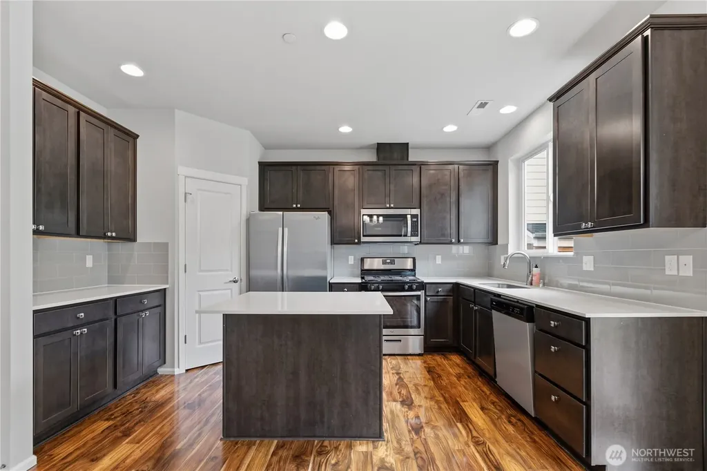 2906 S 135th Street Tukwila WA 98168