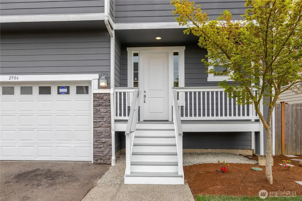 2906 S 135th Street Tukwila WA 98168
