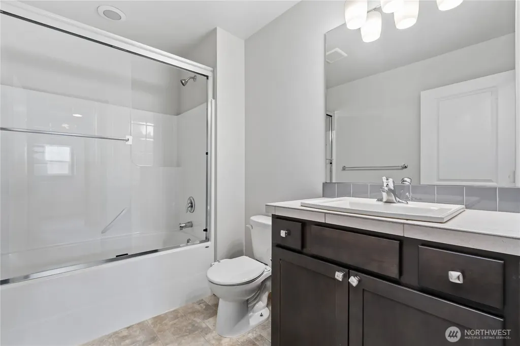 2906 S 135th Street Tukwila WA 98168