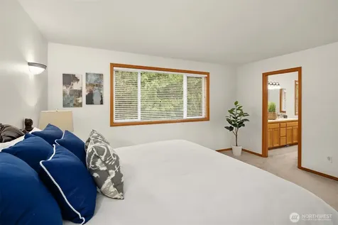 1102 185th Street SE Bothell WA 98012