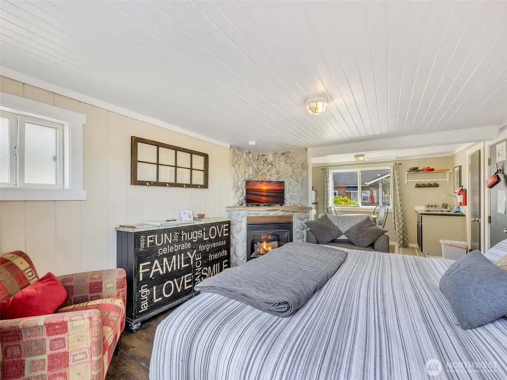 105 Ocean Beach Boulevard Long Beach WA 98631