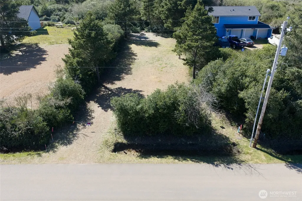 319 Sand Dune Avenue NW Ocean Shores WA 98569