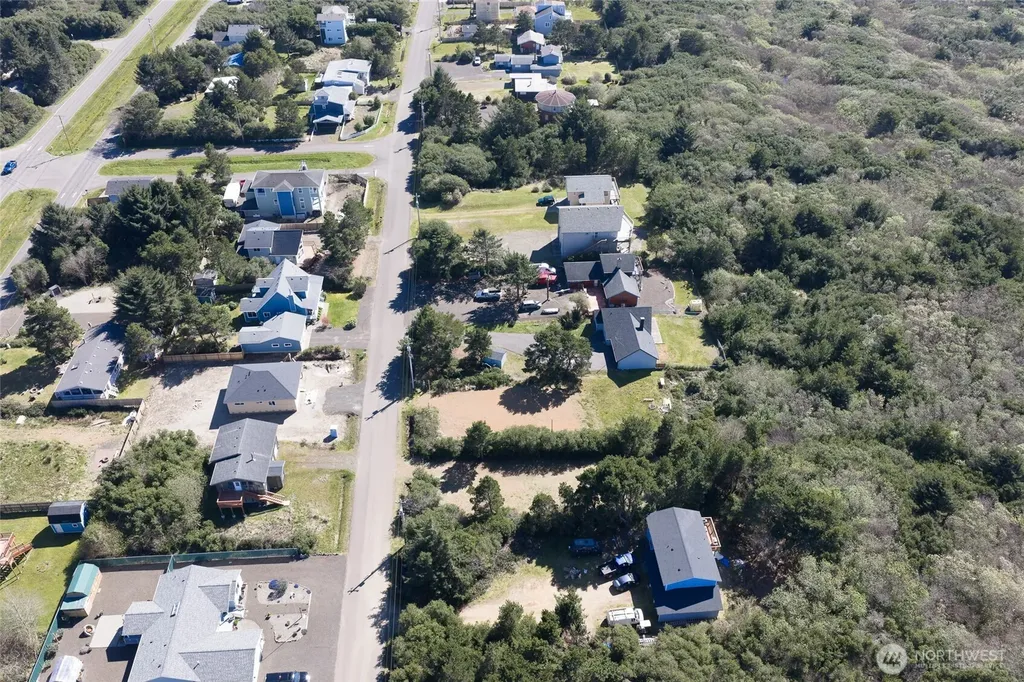 319 Sand Dune Avenue NW Ocean Shores WA 98569