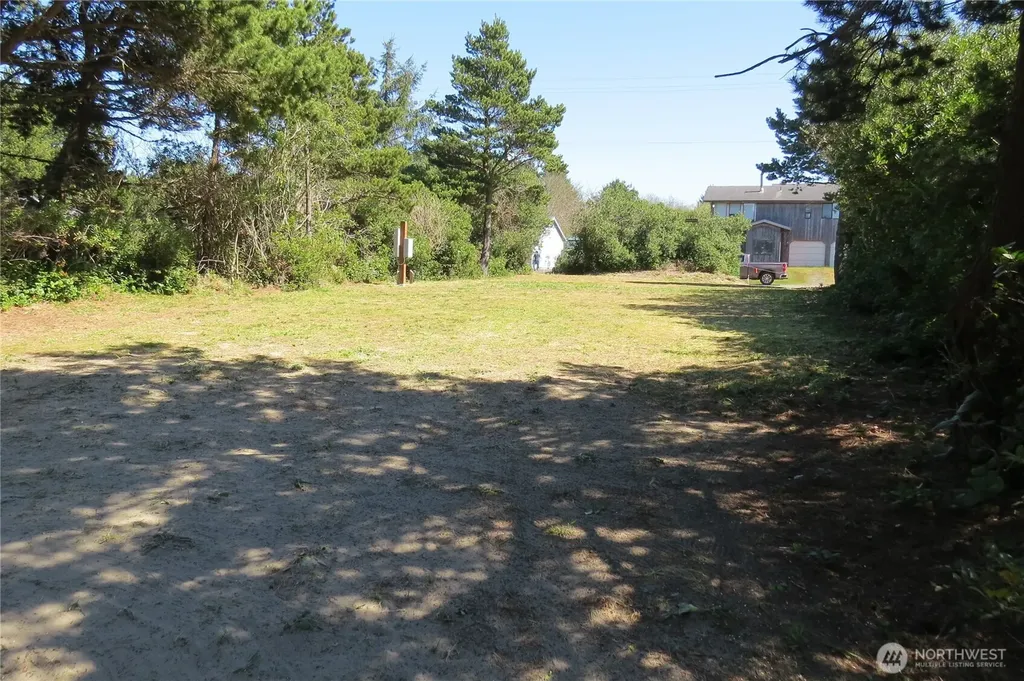 319 Sand Dune Avenue NW Ocean Shores WA 98569
