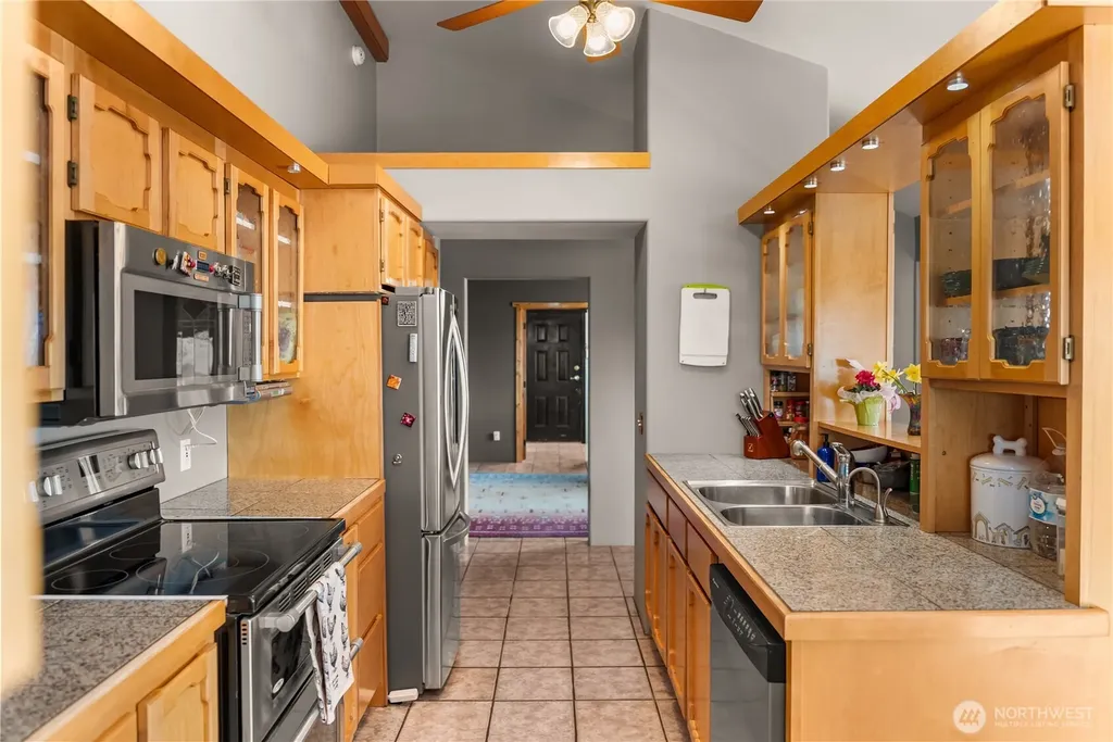 30 Tamarack Trail Oroville WA 98844