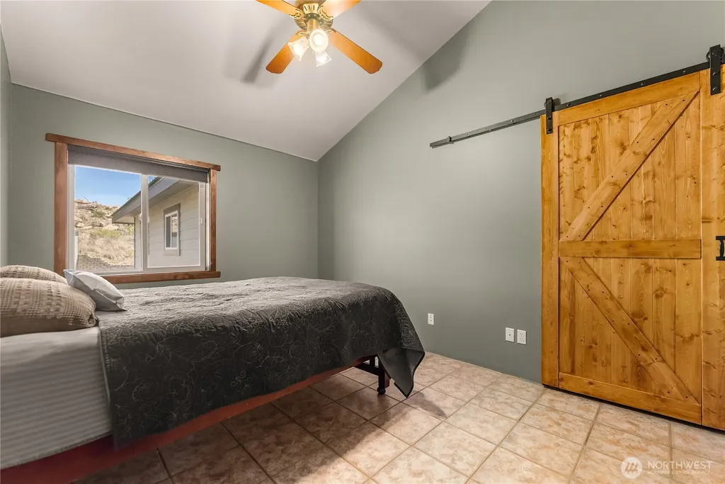 30 Tamarack Trail Oroville WA 98844