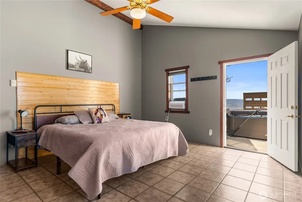 30 Tamarack Trail Oroville WA 98844