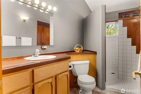 30 Tamarack Trail Oroville WA 98844