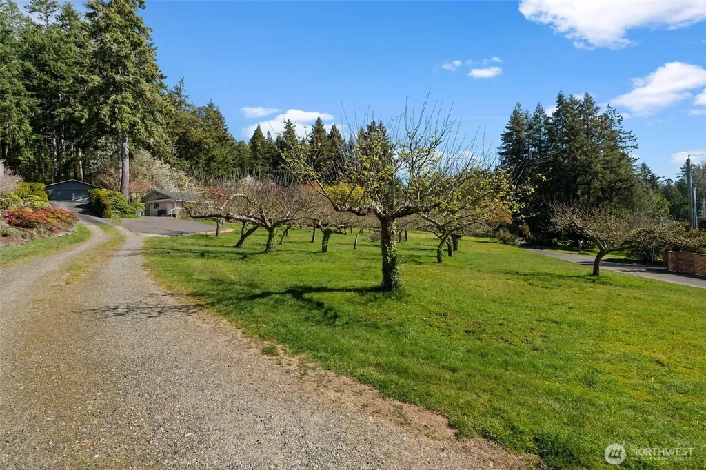 10427 Powell Drive NW Gig Harbor WA 98335