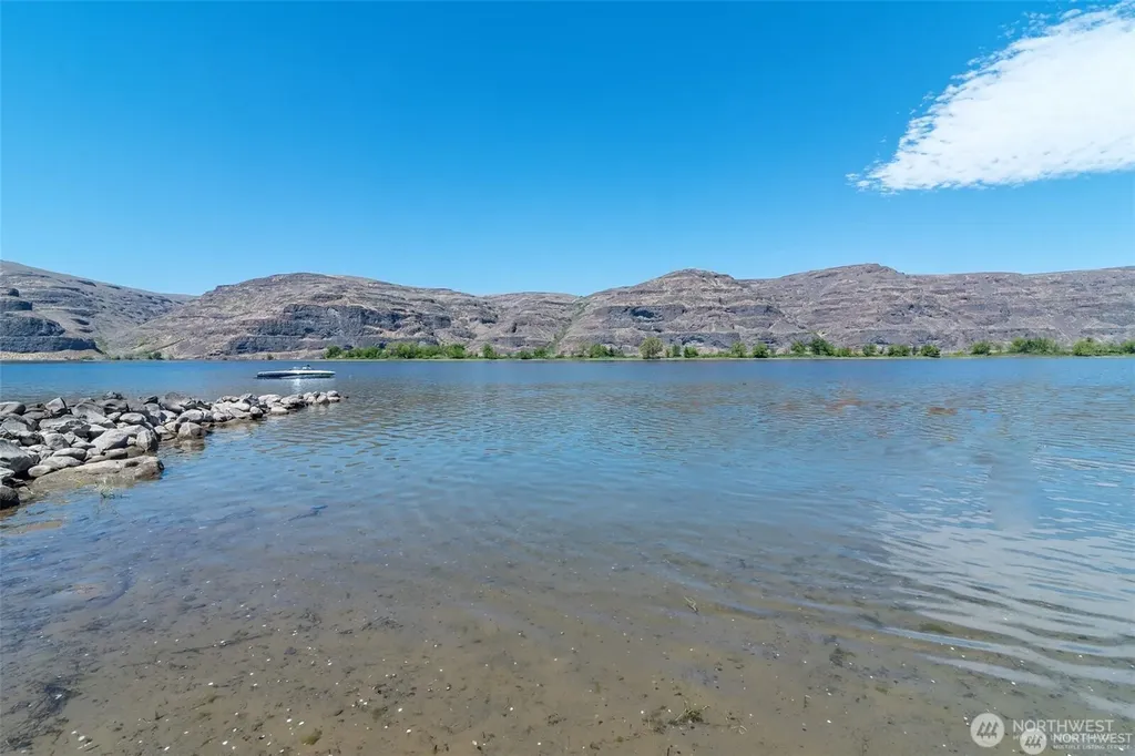 312 SW River Drive Quincy WA 98848