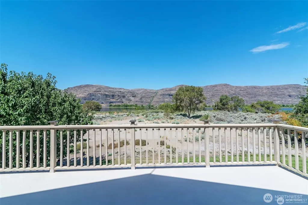 312 SW River Drive Quincy WA 98848