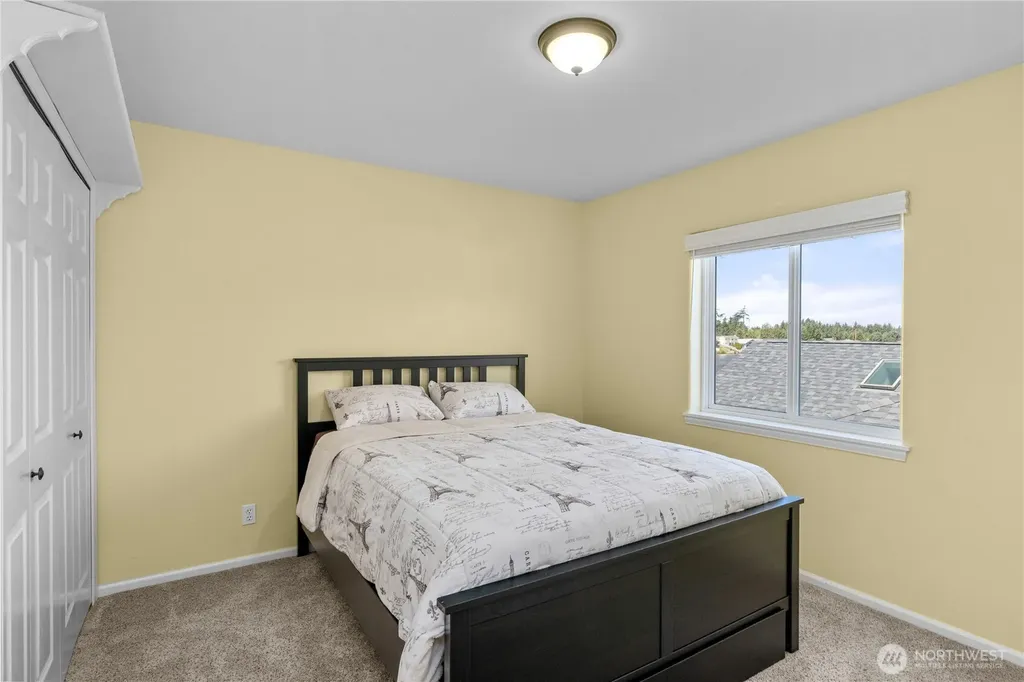 511 E Chance A La Mer NE Ocean Shores WA 98569