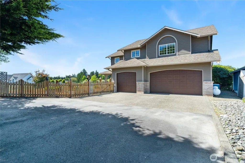 511 E Chance A La Mer NE Ocean Shores WA 98569
