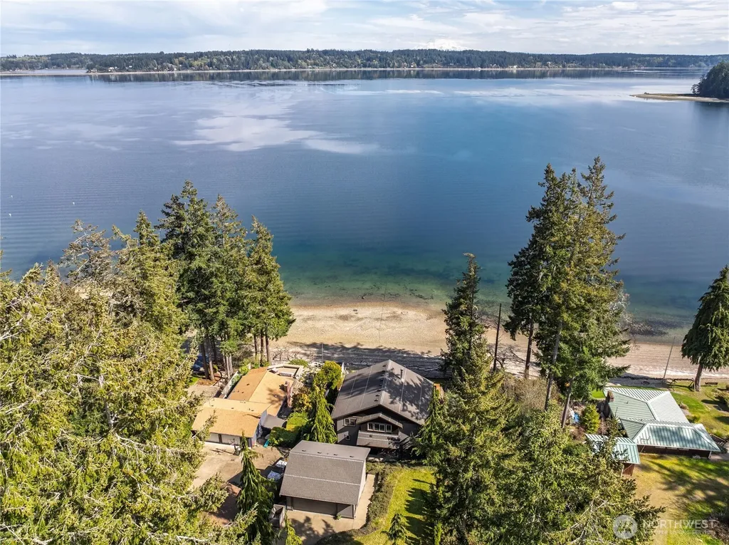 630 E Treasure Island Drive Allyn WA 98524