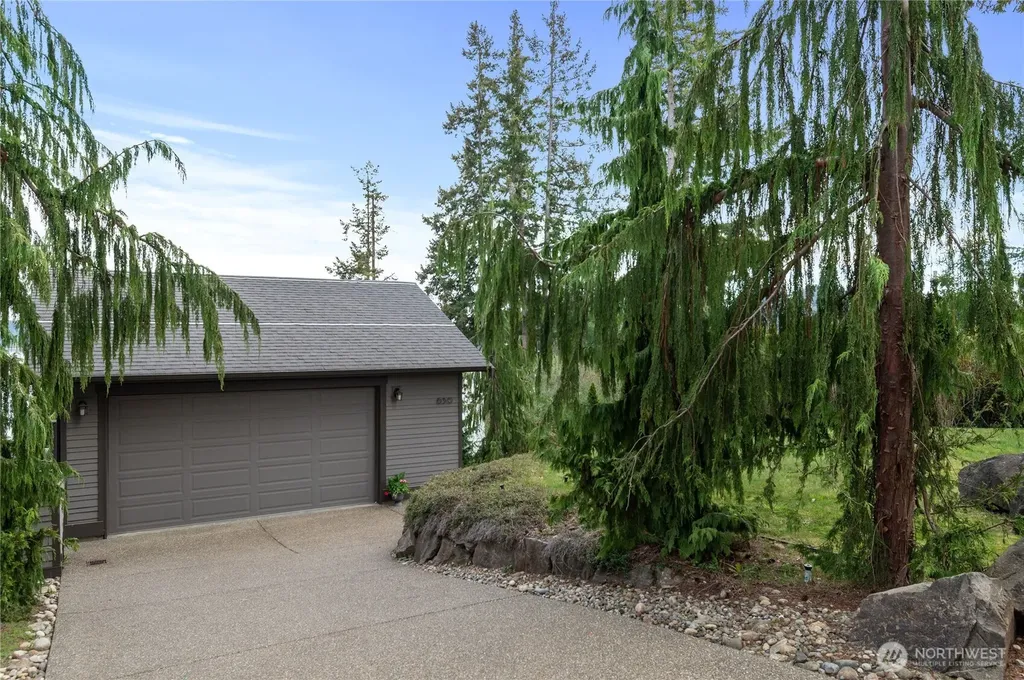 630 E Treasure Island Drive Allyn WA 98524